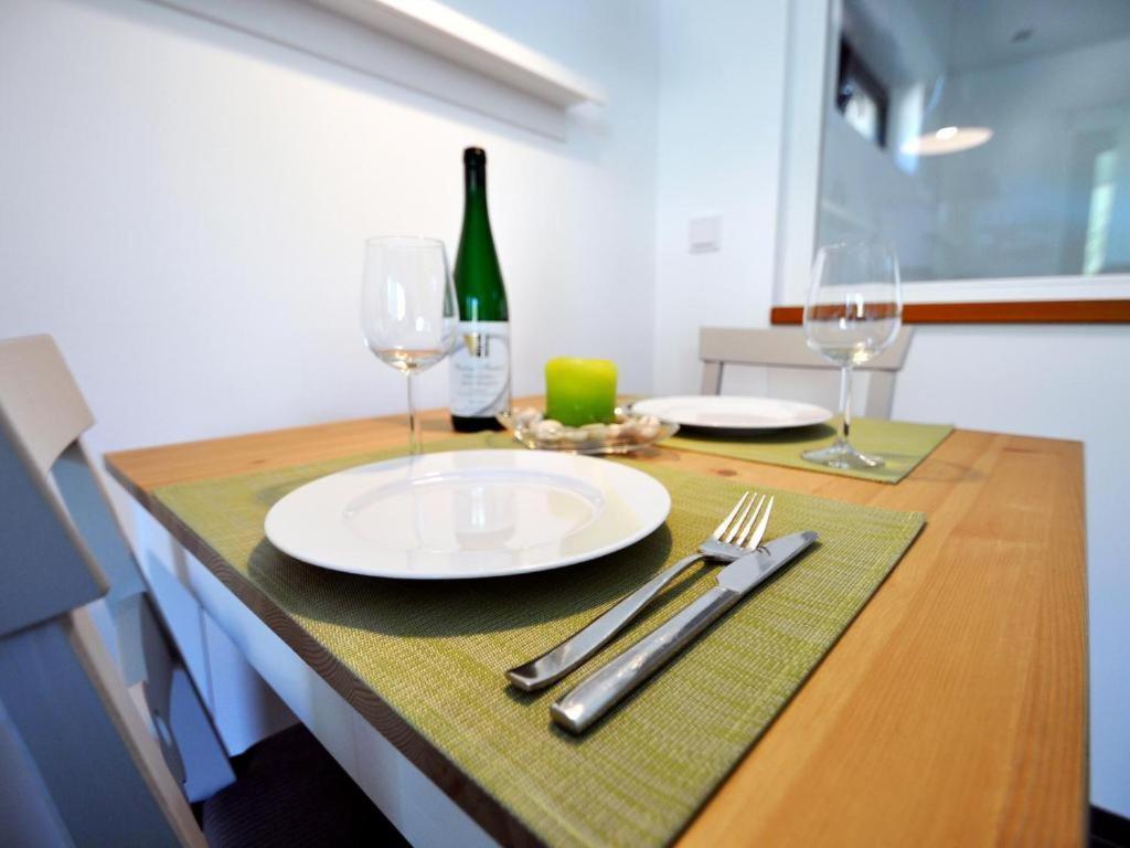 Ferienwohnung Am Moselufer Zell an der Mosel Exteriör bild