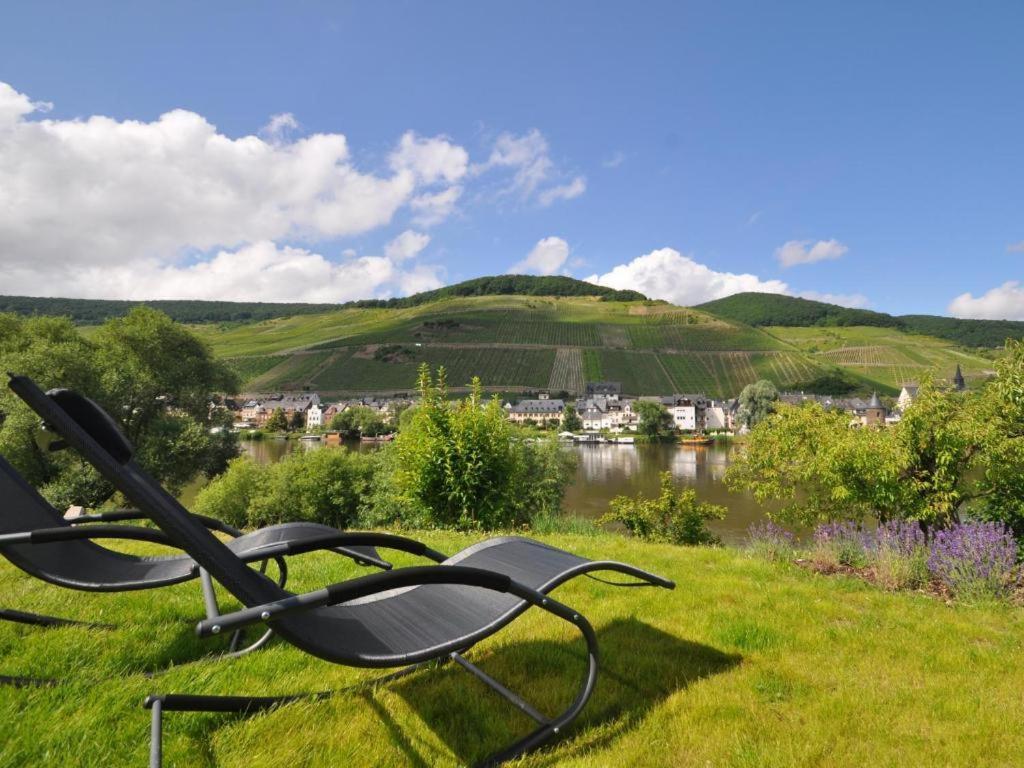 Ferienwohnung Am Moselufer Zell an der Mosel Exteriör bild